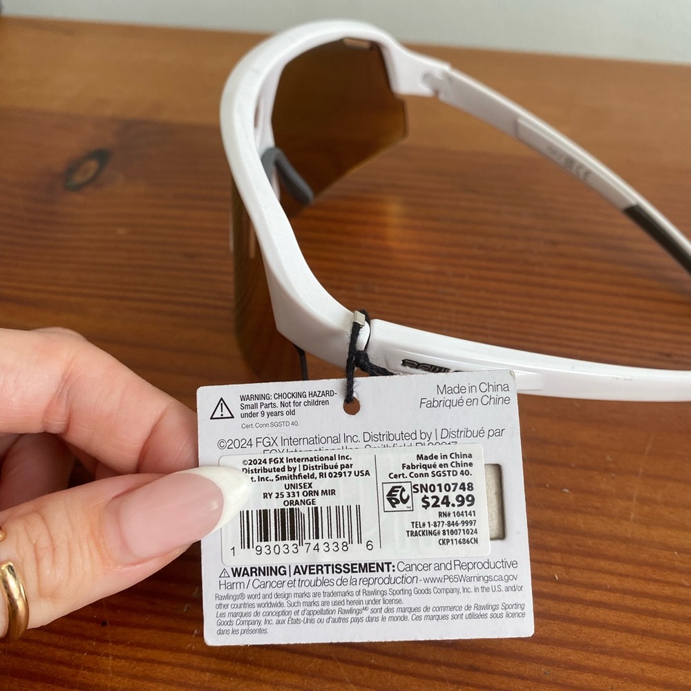 White Sunglasses with Reflective Lenses - Picture 3 of 3